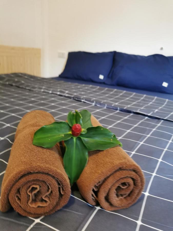 De​ Lanta Place Ko Lanta Exteriör bild