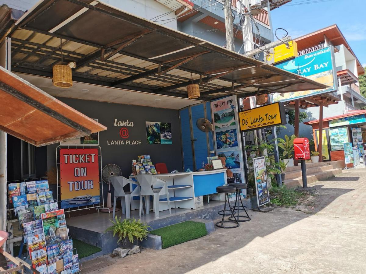 De​ Lanta Place Ko Lanta Exteriör bild